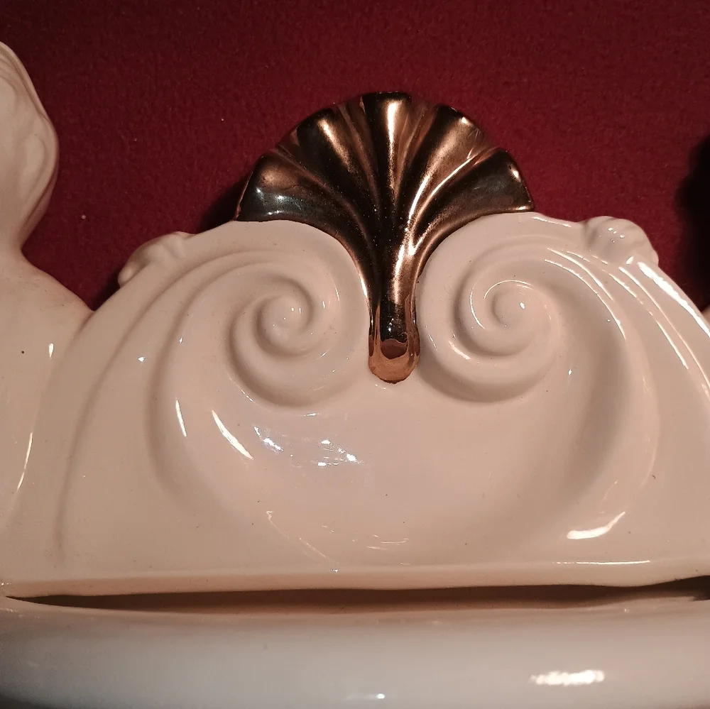 Scioto Ceramics White Ceramic Angel CherunWall Sconce Planter 1989 14x10.5x5.5